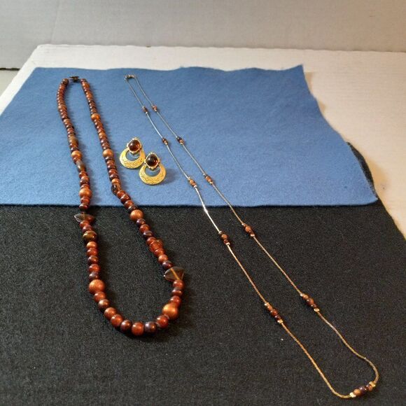 Vintage Beaded Necklaces (2) and earrings - Picture 1 of 6